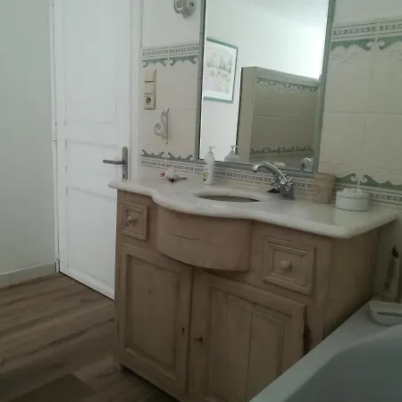 Studio le Memagne WiFi gratuit Appartement
